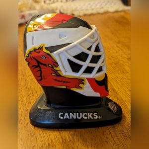 Vancouver Canucks Kirk McLean collectible goalie mask 5" ht 1996-97 McDonald's